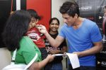 Shahrukh Khan at Reebok and bollywoodhungama.com meets the My Name Is Khan online contest winners in Mannat on 23rd March 2010 (12).JPG